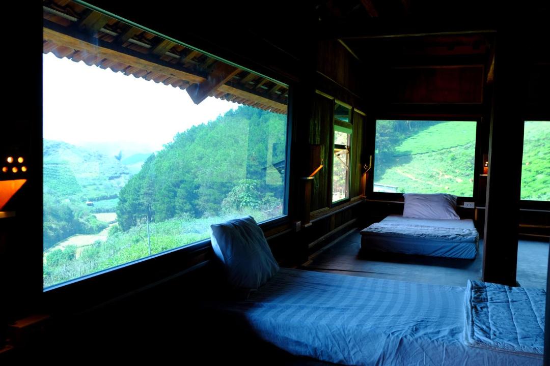 Photo of Others in Van Ho