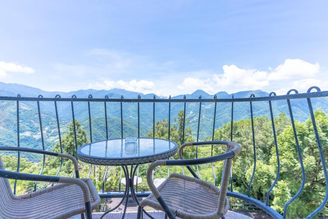 Photo of Patio Balcony in Ren'ai