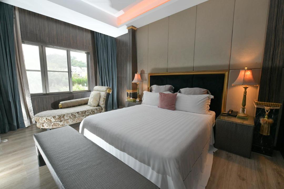 Photo of Bedroom in East District