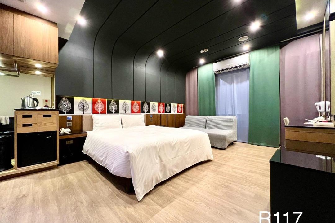 Photo of Bedroom in East District