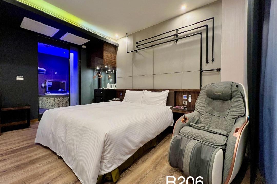 Photo of Bedroom in East District