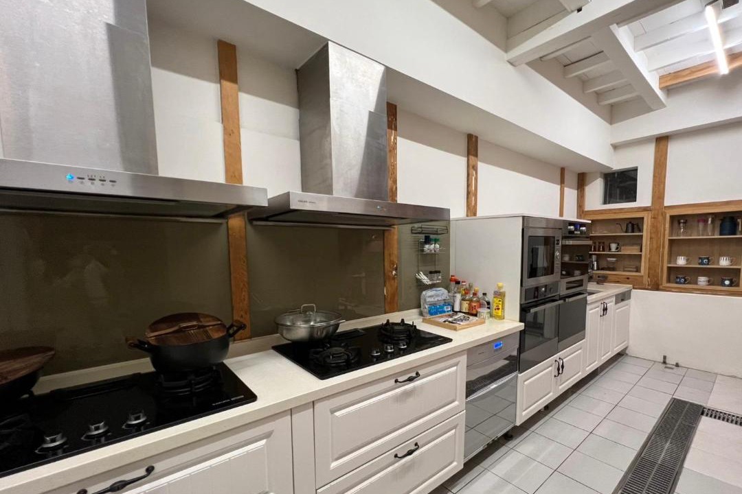 Photo of Kitchen in West District