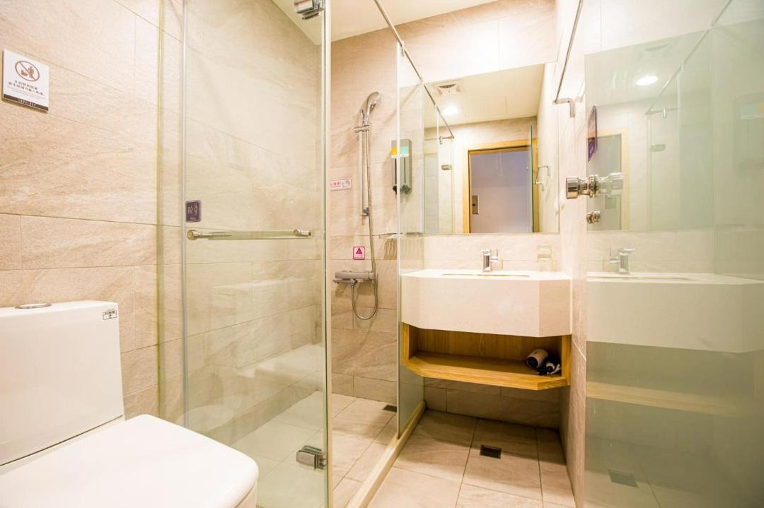 Photo of Bathroom in University District