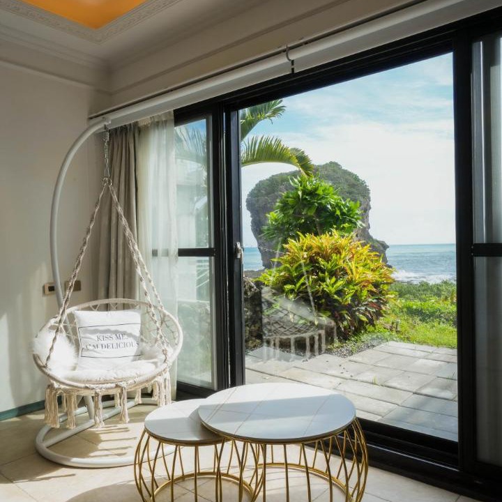Photo of Livingroom in Sail Rock Beach