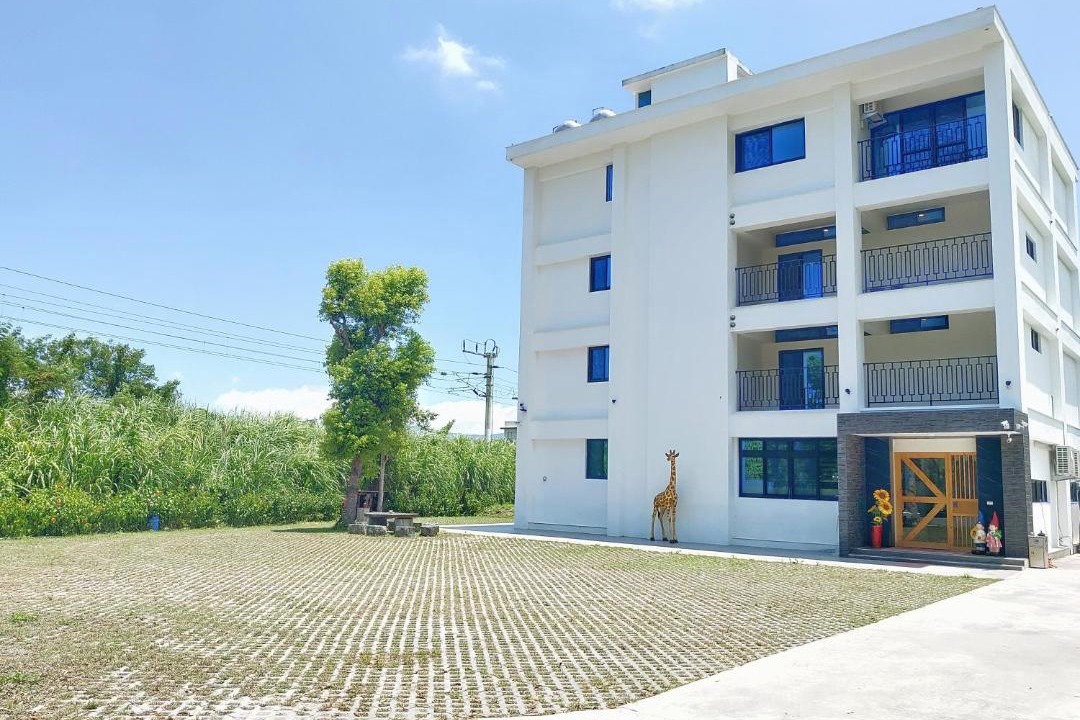 Photo of Buildings in Shoufeng
