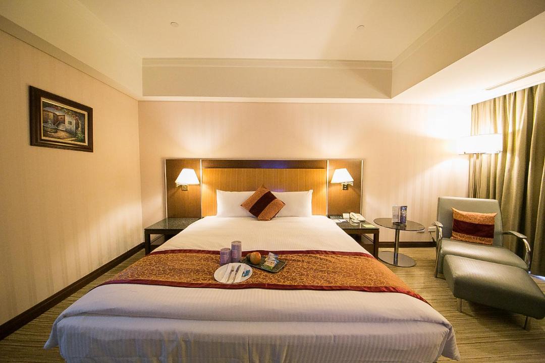 Photo of Bedroom in East District