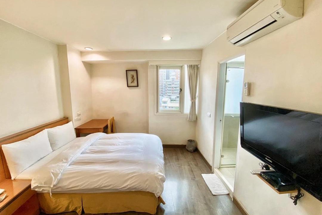 Photo of Bedroom in East District