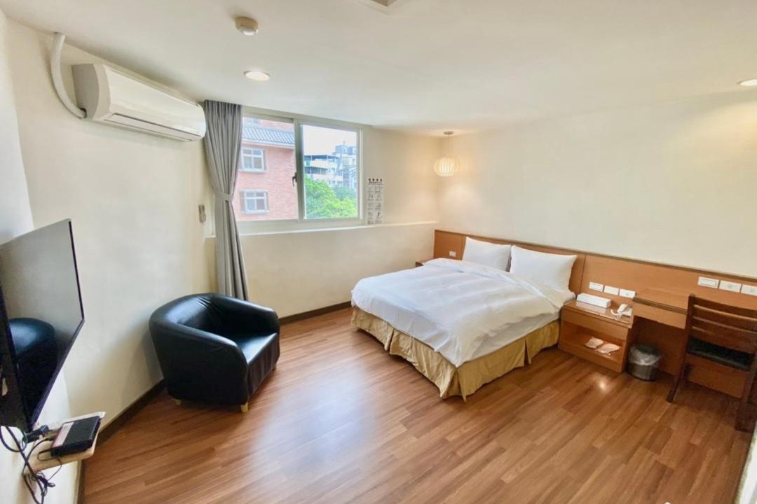 Photo of Bedroom in East District