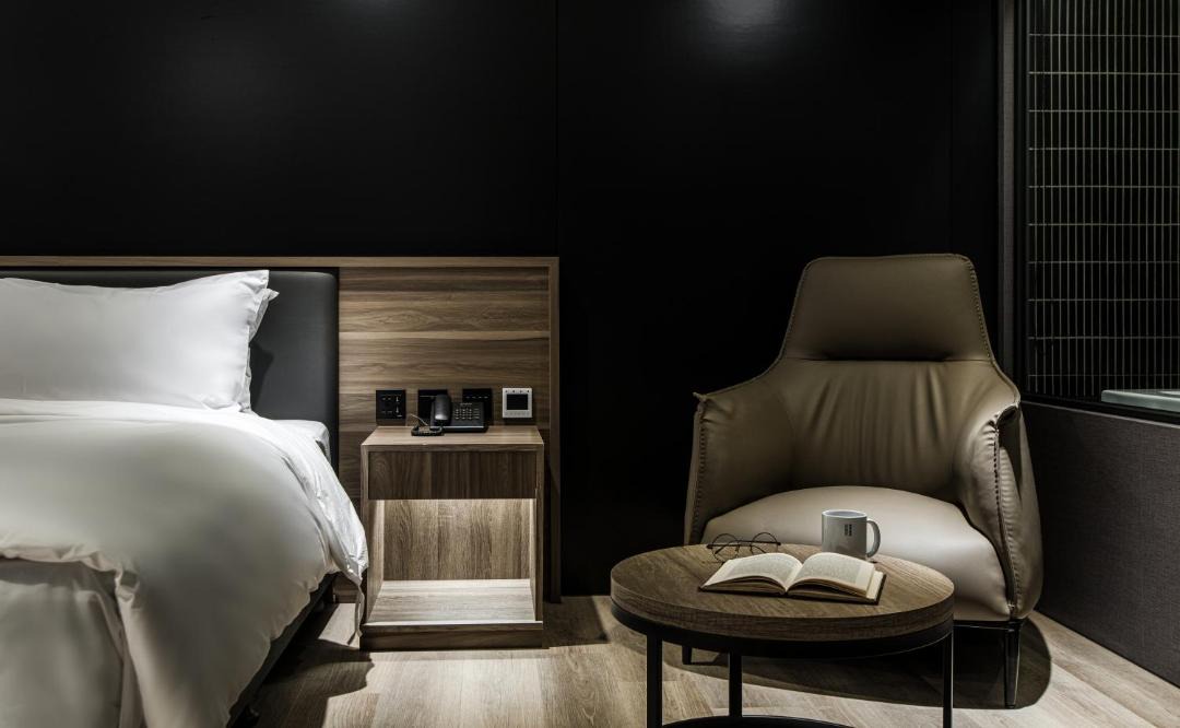 Photo of Bedroom in West District