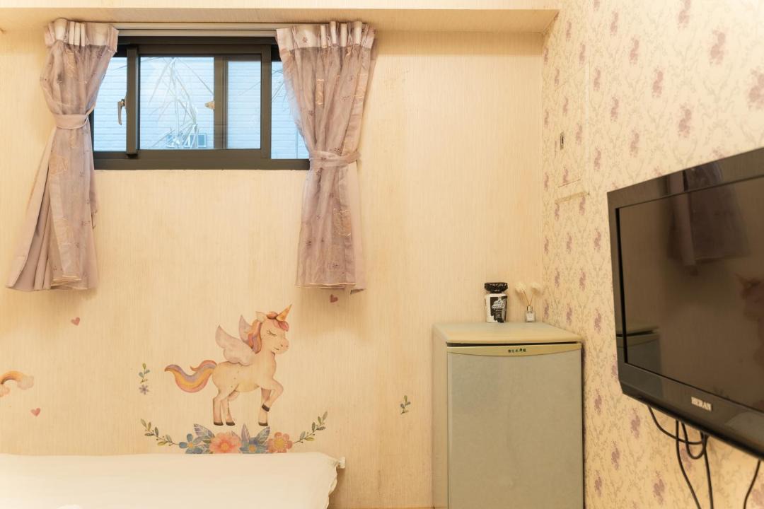 Photo of Livingroom in University District