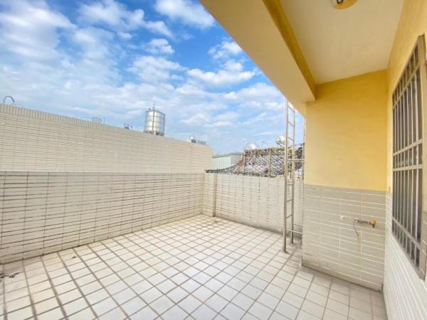 Photo of Patio Balcony in West District