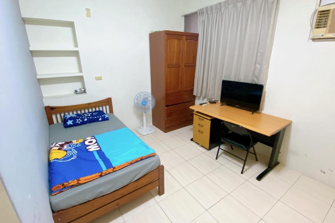 Photo of Bedroom in East District