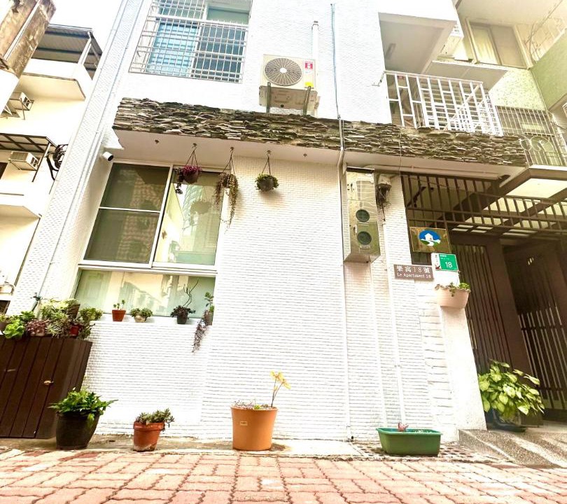 Photo of Buildings in Tainan City Centre