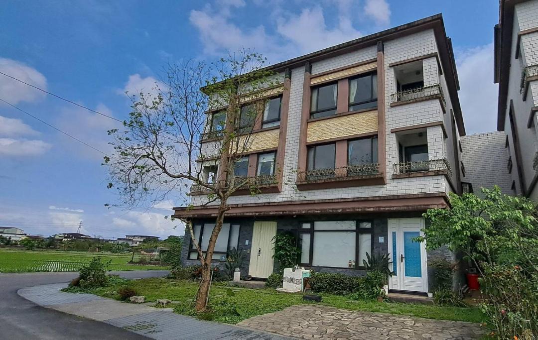 Photo of Buildings in Dongshan
