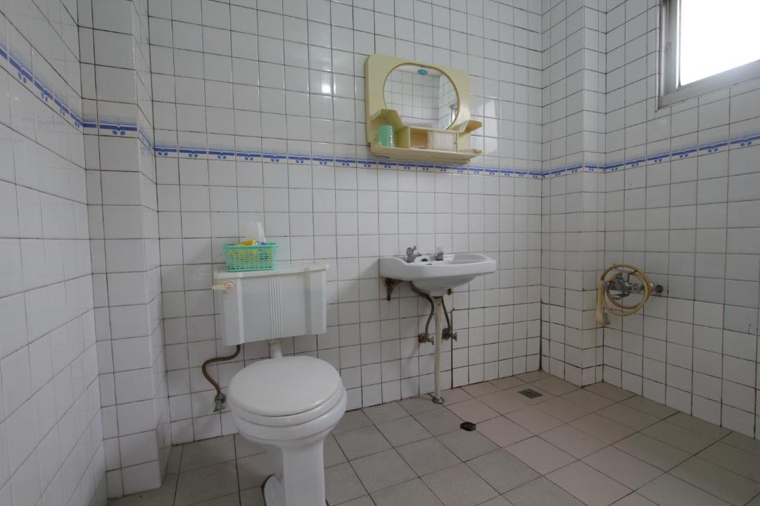 Photo of Bathroom in West District