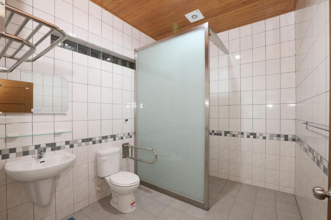 Photo of Bathroom in Luye