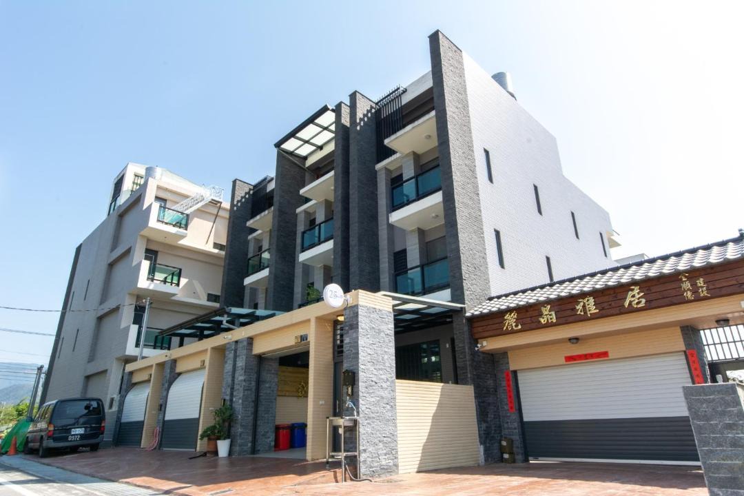 Photo of Buildings in Puli