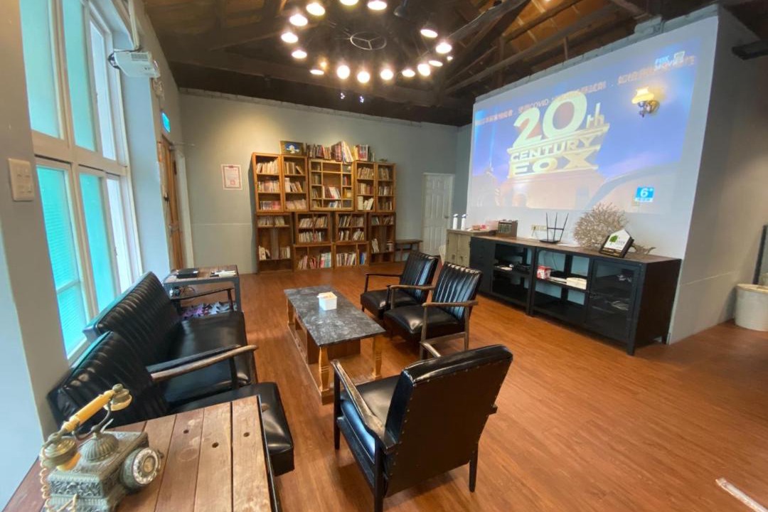 Photo of Livingroom in East District