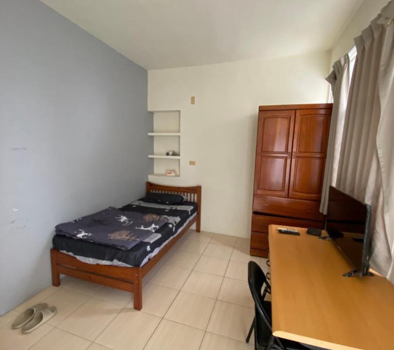 Photo of Bedroom in East District