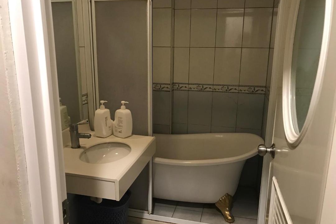 Photo of Bathroom in Liugui District