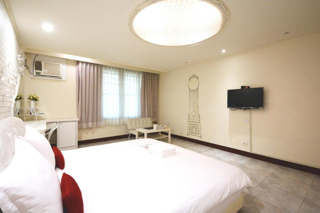 Photo of Bedroom in East District