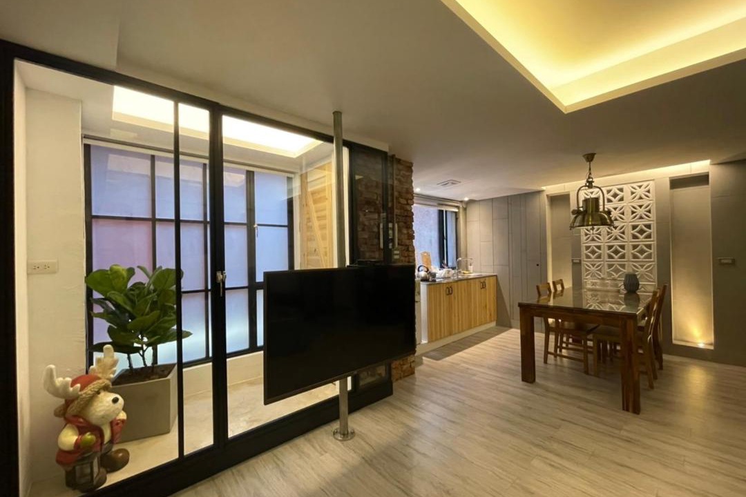 Photo of Livingroom in West Central District