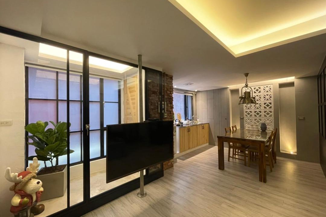 Photo of Livingroom in West Central District