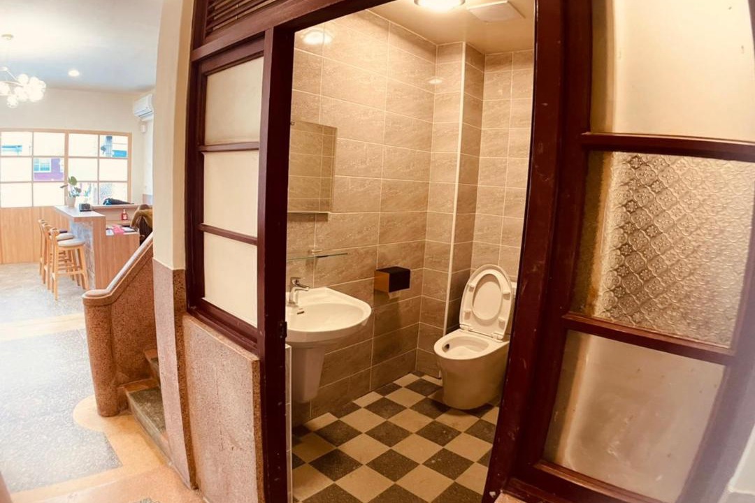 Photo of Bathroom in West Central District