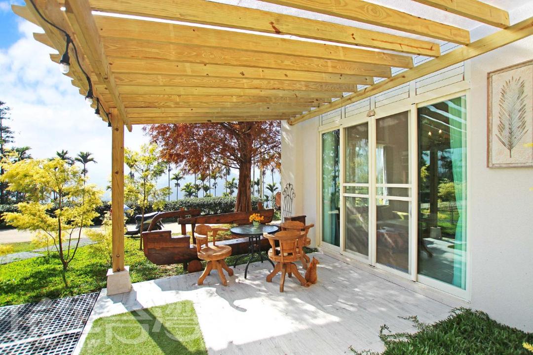 Photo of Patio Balcony in Rueili Village