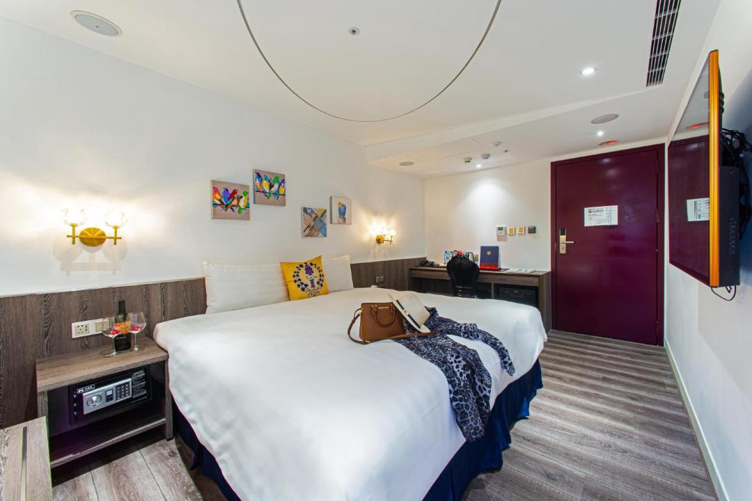 Photo of Bedroom in Central District