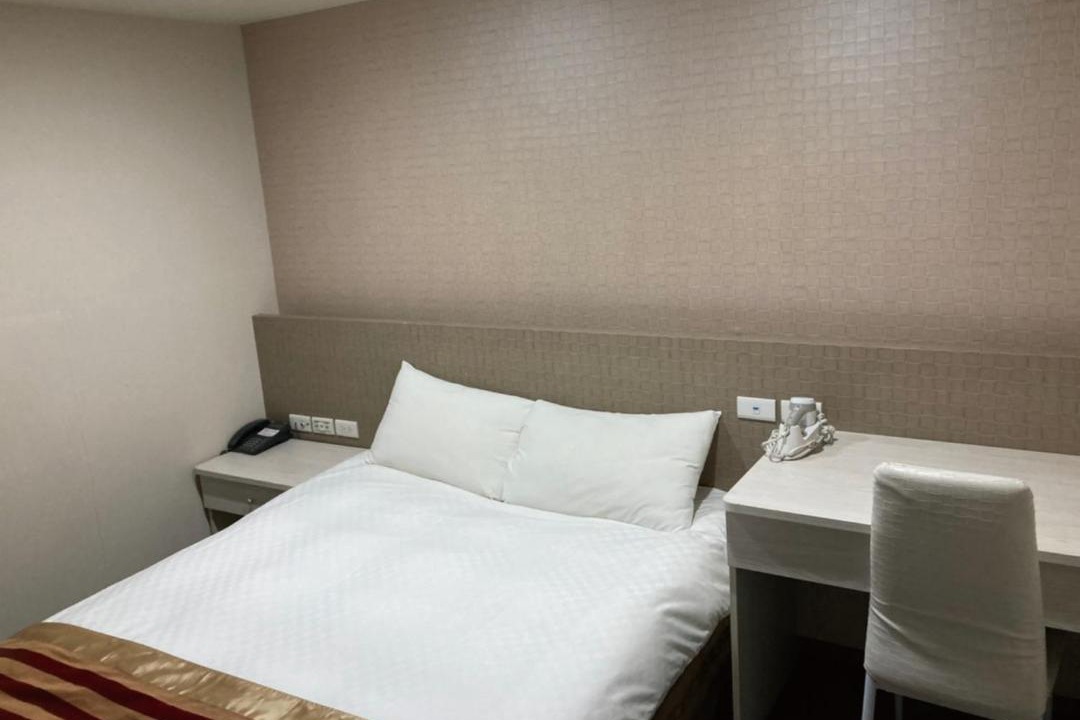 Photo of Bedroom in West District