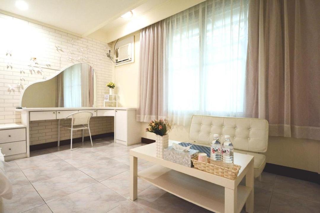 Photo of Kitchen in East District