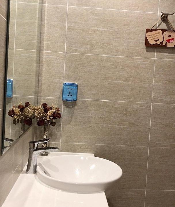 Photo of Bathroom in District 9