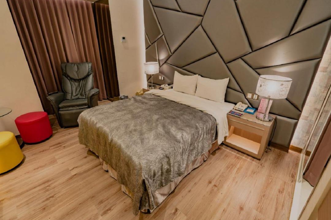 Photo of Bedroom in East District