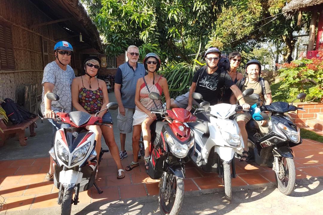 Photo of Others in Long Ho