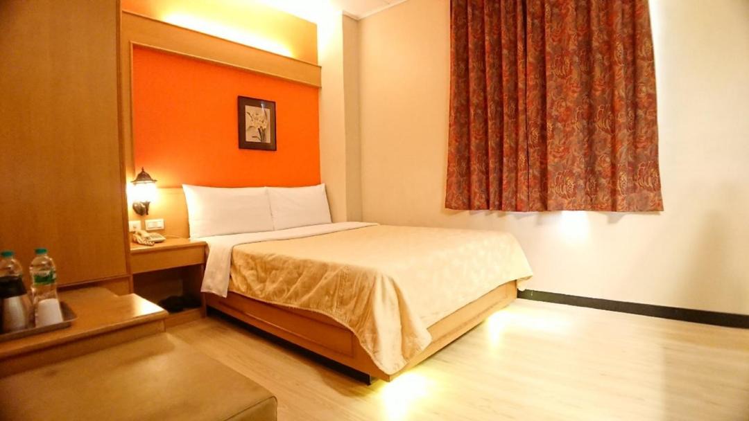 Photo of Bedroom in West District
