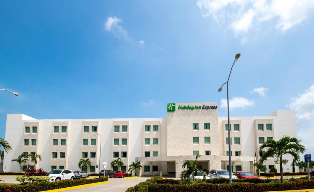 Photo of Buildings in Paraiso