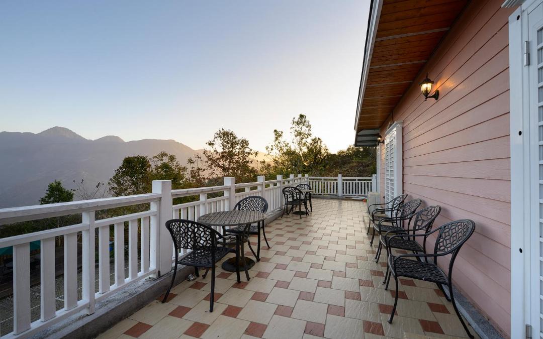 Photo of Patio Balcony in Ren'ai