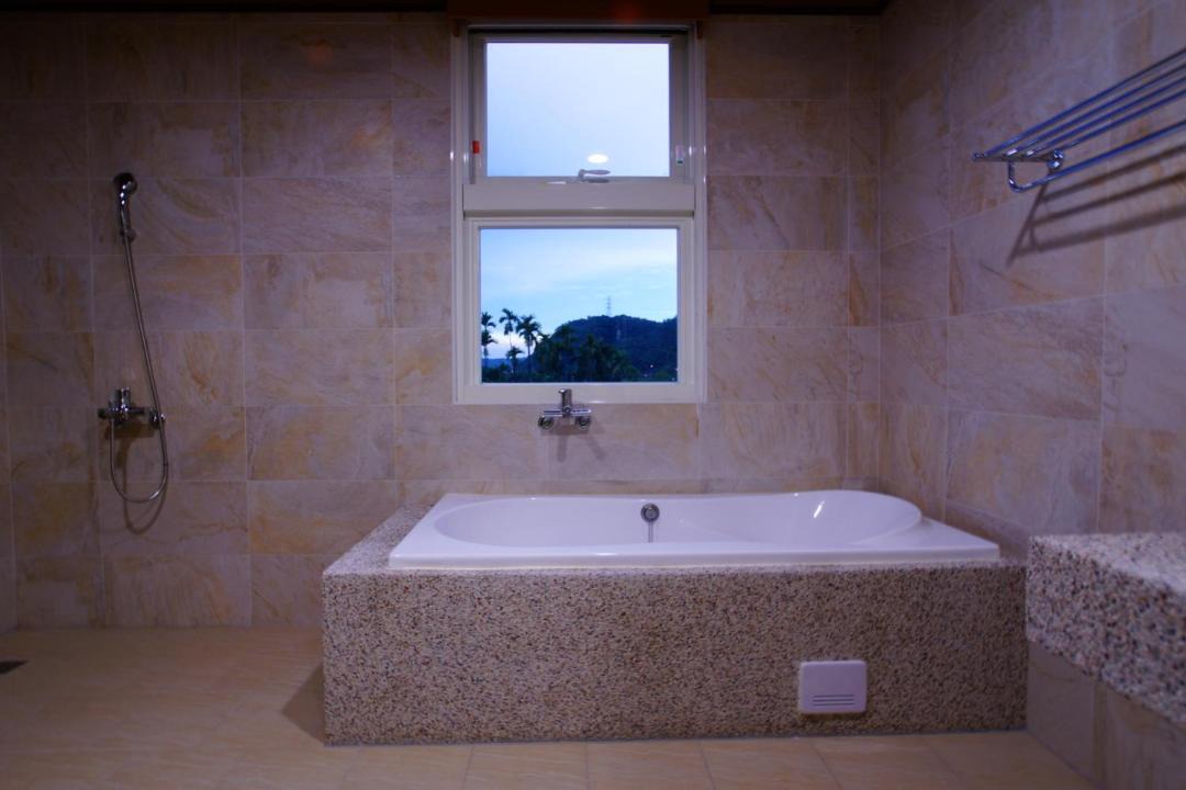 Photo of Bathroom in Jiji