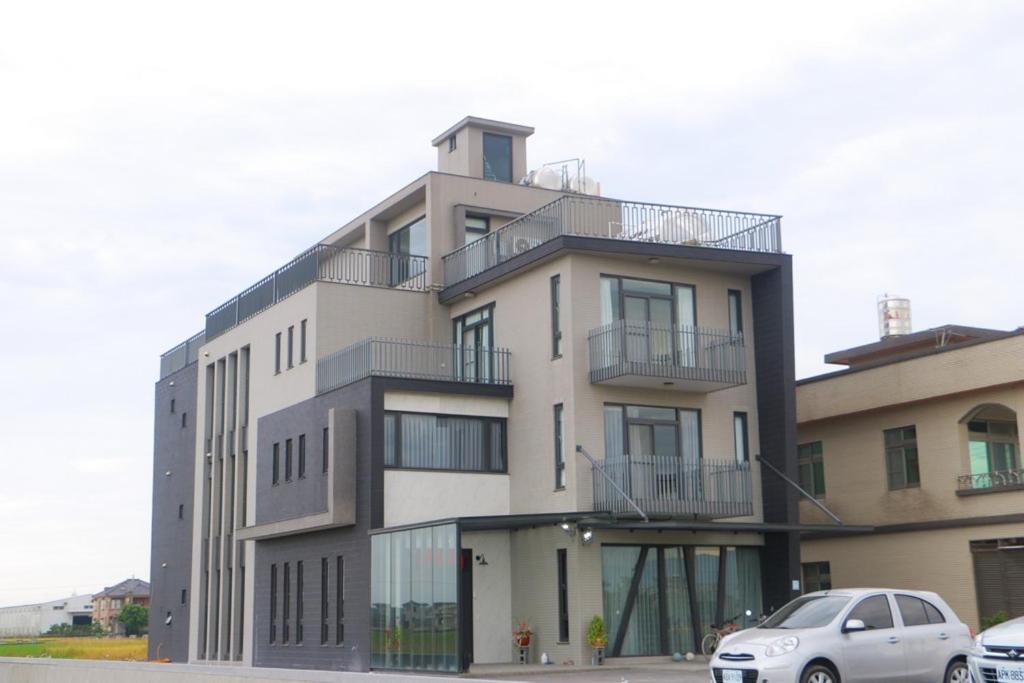 Photo of Buildings in Zhuangwei