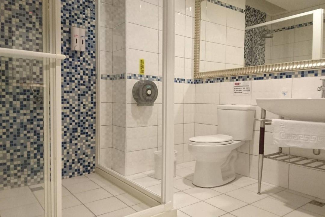 Photo of Bathroom in Jiji