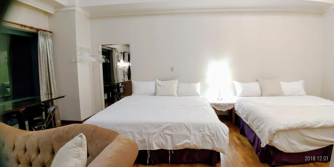 Photo of Bedroom in West District