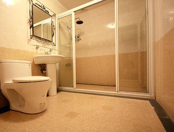 Photo of Bathroom in Jiji