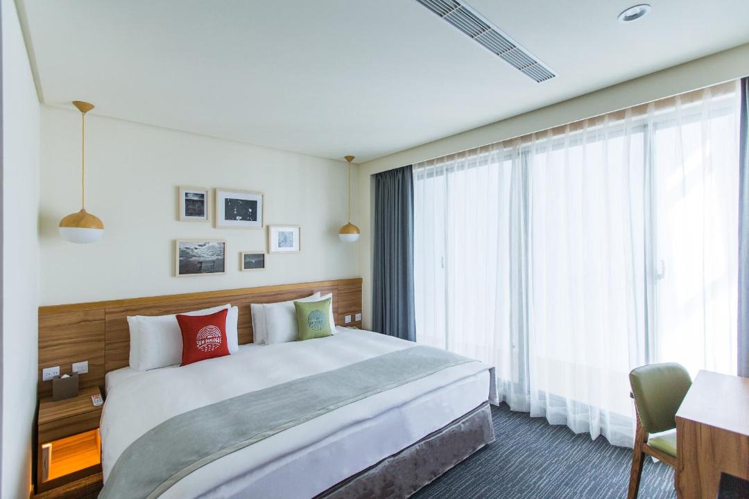 Photo of Bedroom in East District