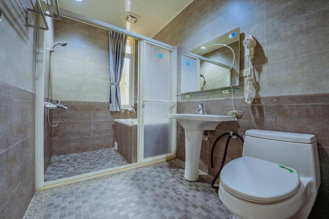 Photo of Bathroom in Lugu