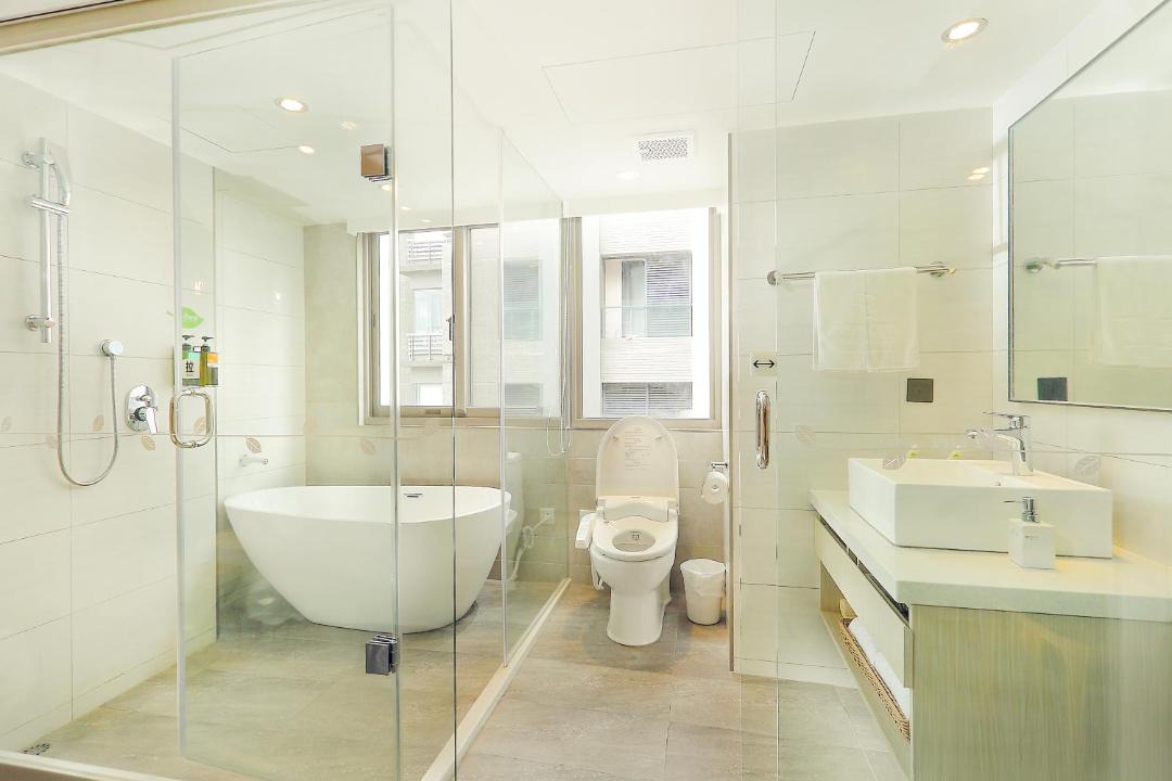 Photo of Bathroom in West District