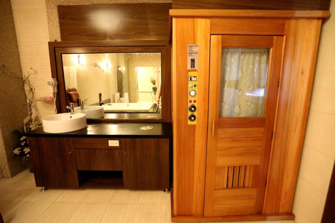 Photo of Bathroom in East District