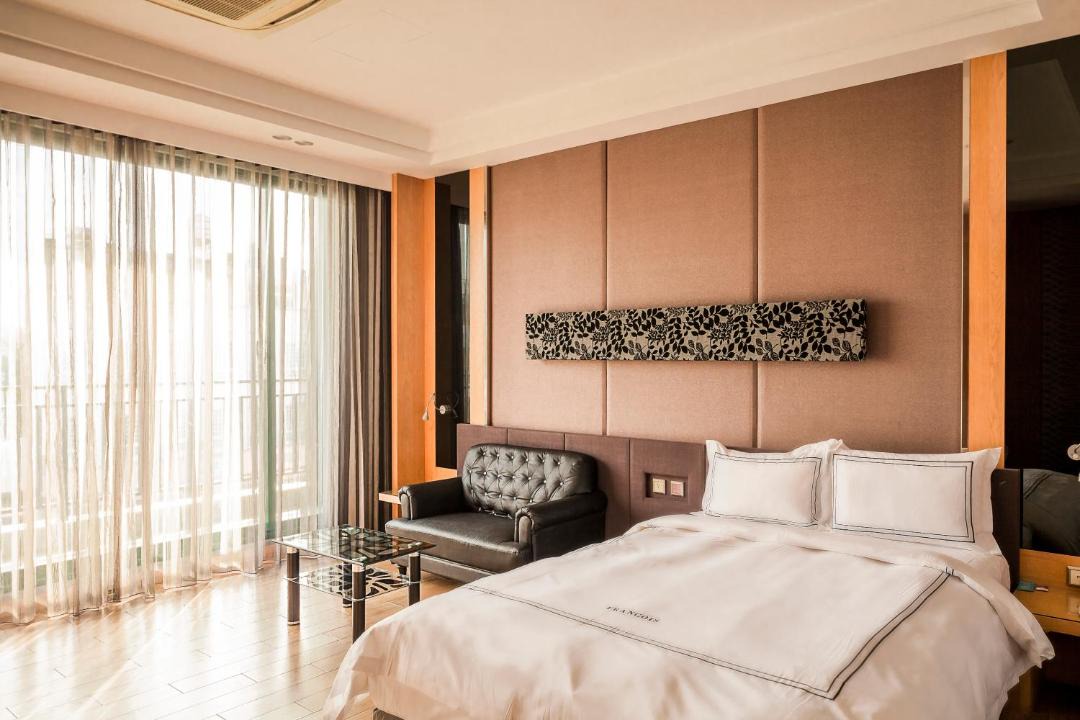 Photo of Bedroom in Tuku
