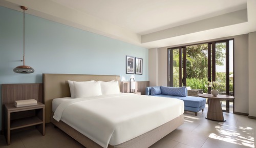 Deluxe Room Accessible, 1 King Bed