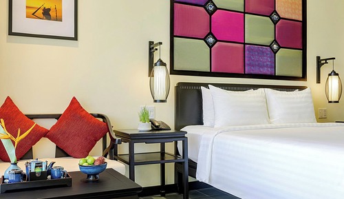 Deluxe Room, 1 King Bed, Balcony